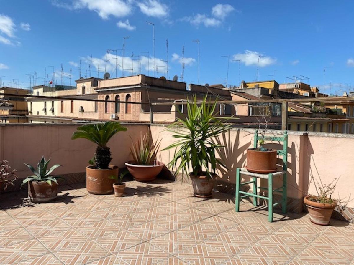 Panoramic Castle Apt Trastevere โรม ภายนอก รูปภาพ