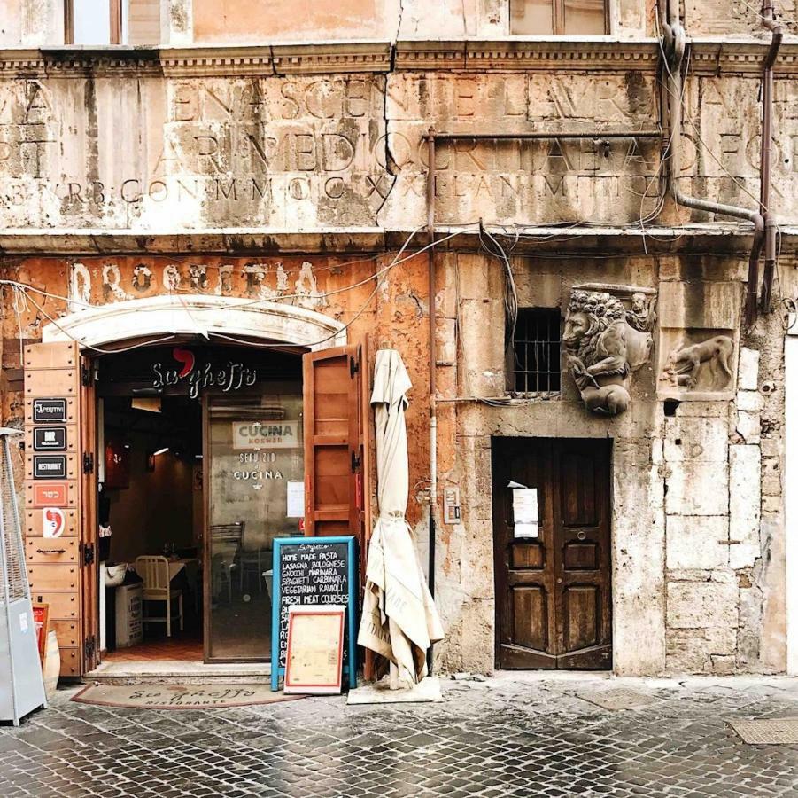 Panoramic Castle Apt Trastevere โรม ภายนอก รูปภาพ