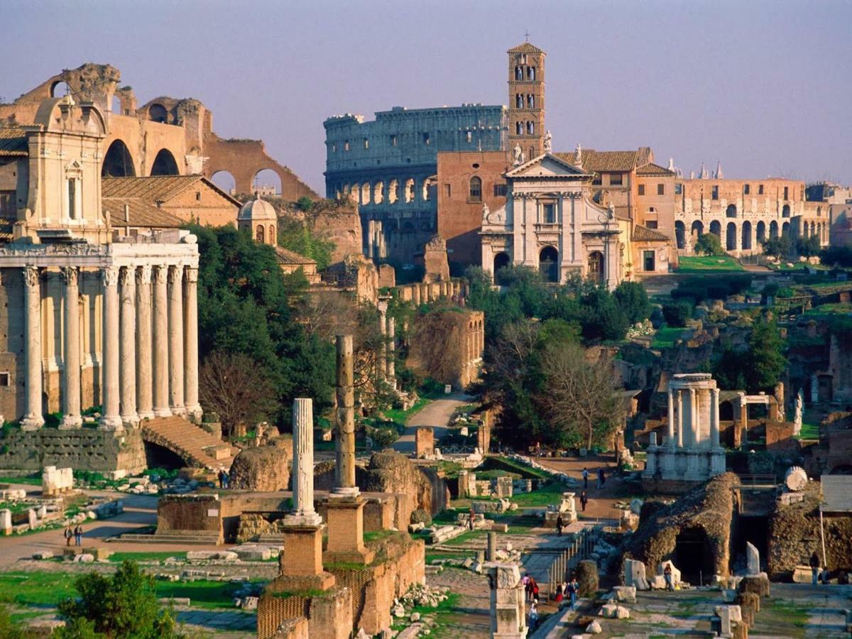 Panoramic Castle Apt Trastevere โรม ภายนอก รูปภาพ